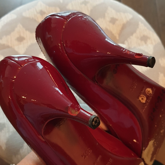 Burberry Red Patent Heels - Picture 9 of 9